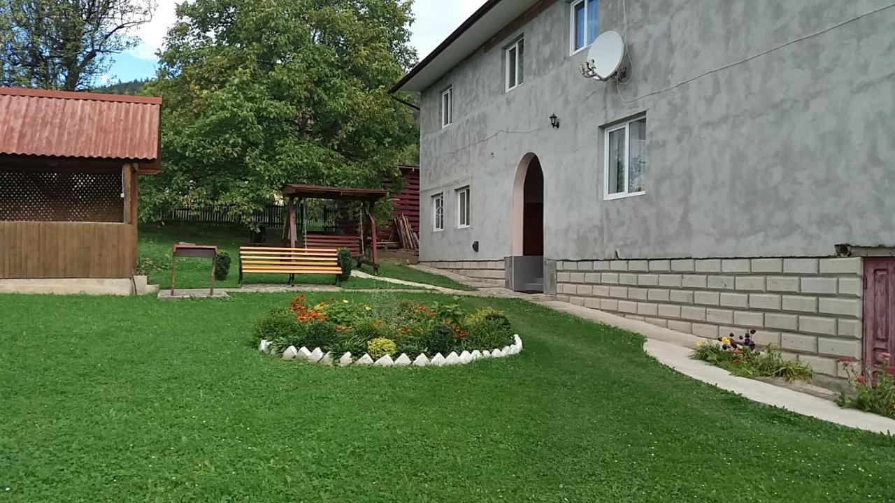 Hotel Raduga Karpat Jaremče Exteriér fotografie